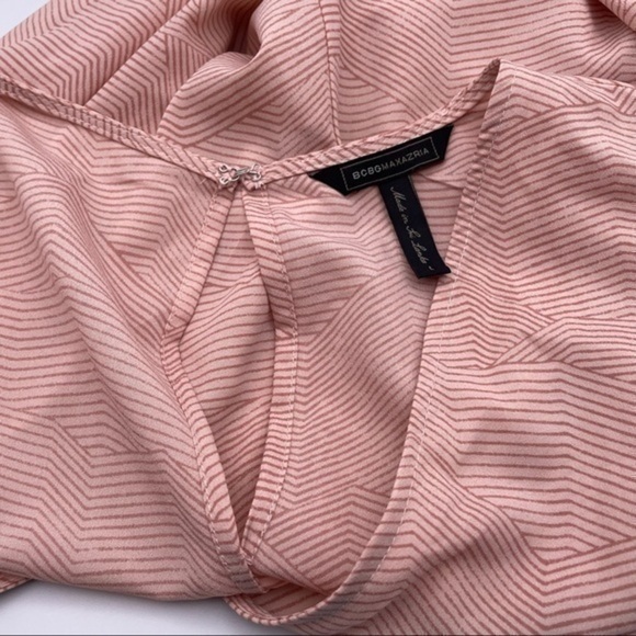 BCBGmaxazria Rose Cream Long Sleeve Cold Shoulder Top Blouse Silk Chevron Pink - Picture 4 of 12
